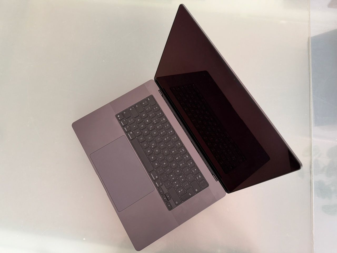 Apple Portables: Mac Book Pro 16", M5 Max 18-Core CPU, 36GB RAM, 2TB HD, 2026 – Neuf (Voir description) à Niederscherli par mein_bern 3
