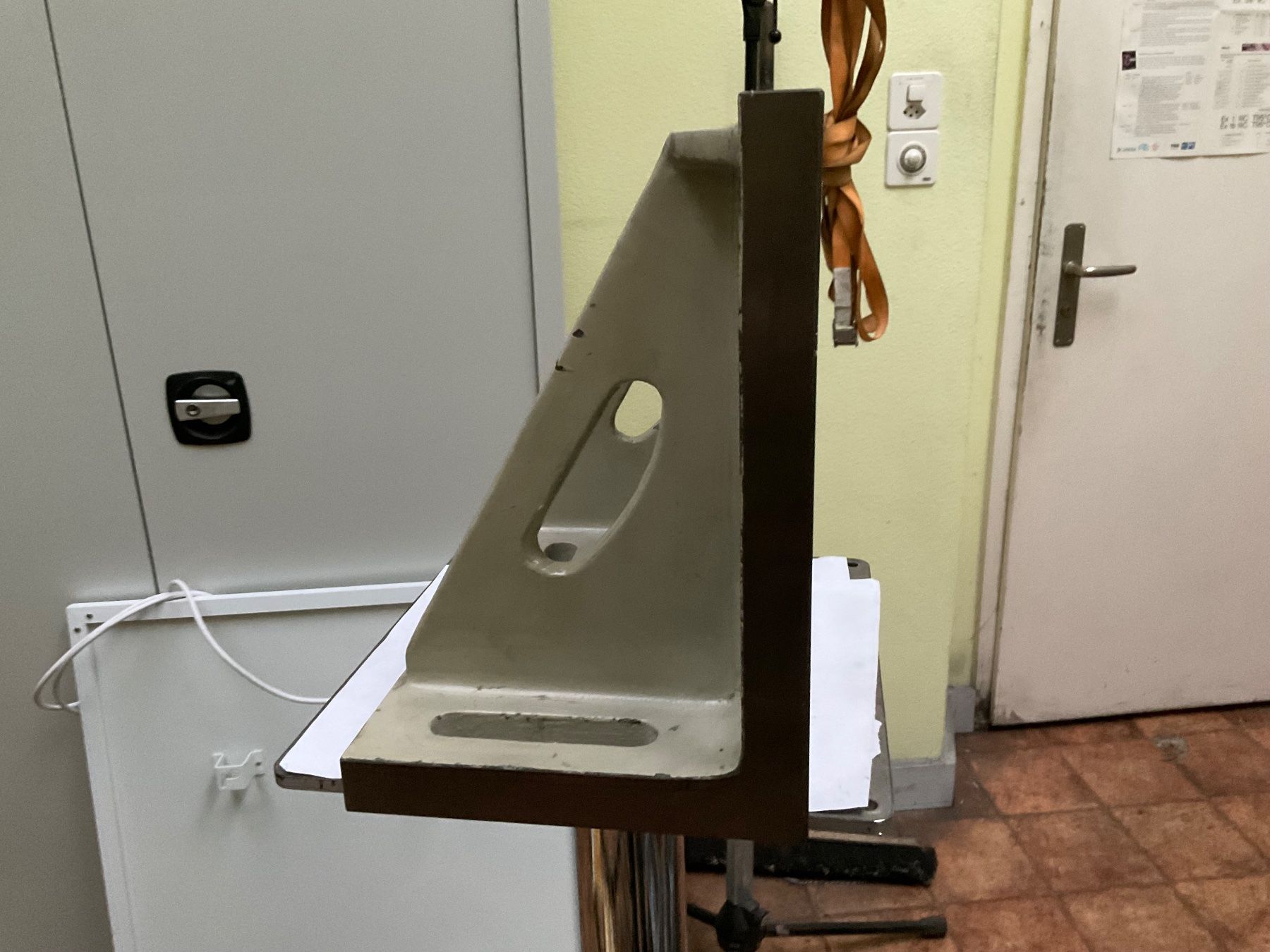 Tutti gli attrezzi: Präzisions Aufspannwinkel geschabt – Usato da Altnau venduto da Seemoewe 1