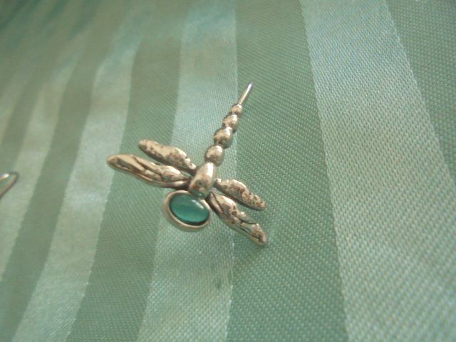 Boucles d'oreille: Ohrhänger Libellen mit grünen Glasaugen – D'occasion à Hinwil par Glasperlen 1
