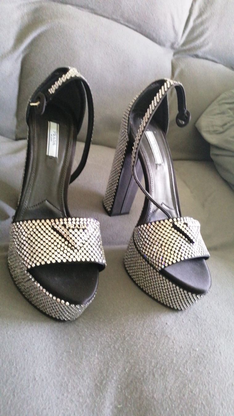 Prada Scarpe da donna: Prada Schuhe mit Strass, neuwertig, Gr.40 – Usato da Sargans venduto da ToeBee01 2