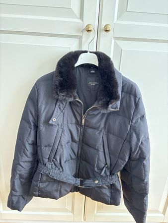 Max Mara Weekend  Black Jacket with Removable Fur NP: 299.-