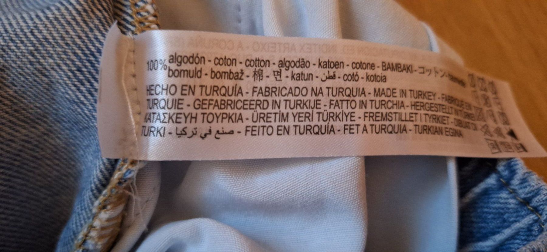 Bershka Jeans: Bershka, jeans jogger – Nuovo e nell'imballaggio originale da Lussery-Villars venduto da pousinete02 3
