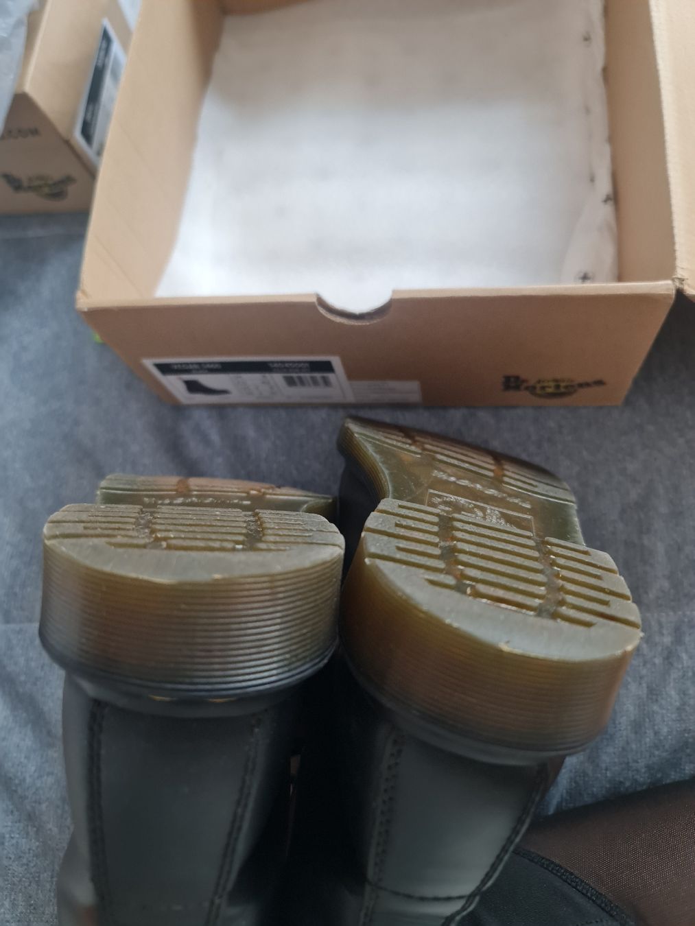 Scarpe da uomo: Dr martens vegan 1460 – Usato da Nidau venduto da boutiqueMHdelala 4