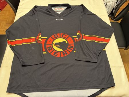 SC Bern Trainingstrikot Gameworn Junioren Grösse XXL