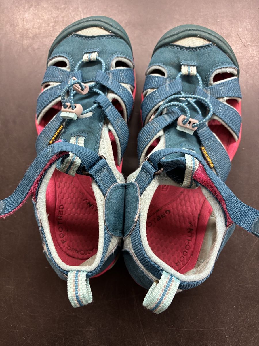 Keen Scarpe per ragazze: Keen Sandalen Mädels, Grösse 35 – Usato da Büren an der Aare venduto da Nikito2001 2