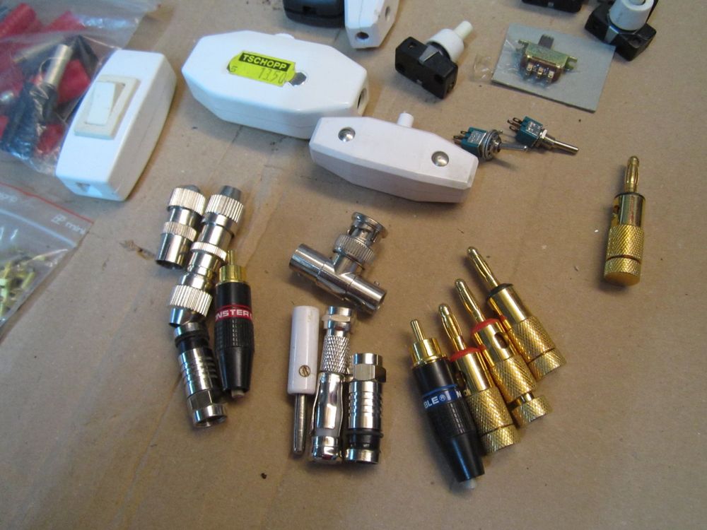 Bastler Elektro-Schalter. Stecker etc. (Gebraucht) in ARISDORF für CHF ...