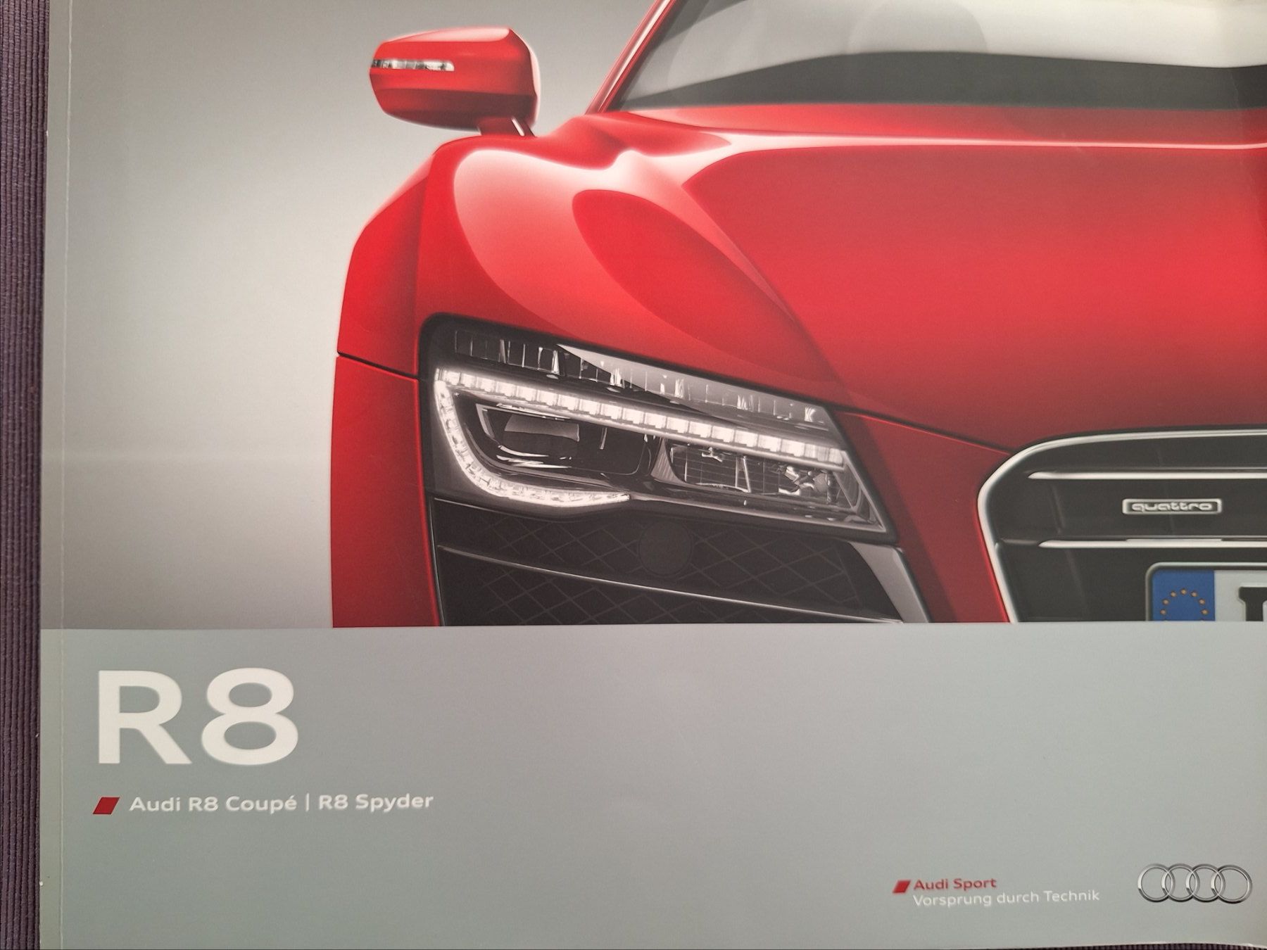 Dokumente: Audi R8 Originalkatalog vom April 2014 – Gebraucht aus Kriens von birsi01