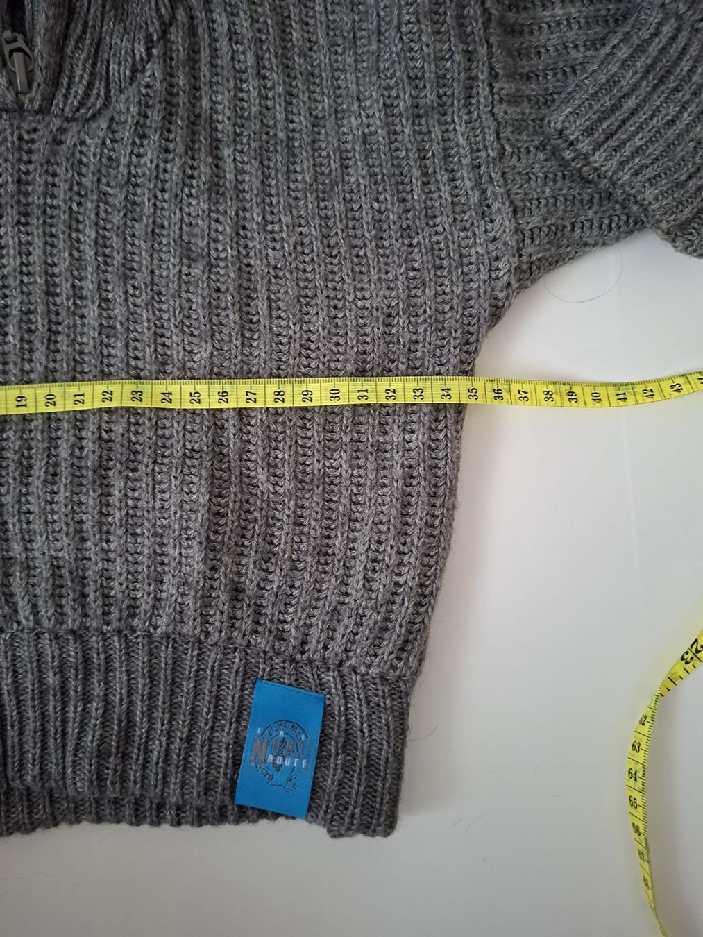 Pulls et sweat-shirts: Winter Strickpullover, Gr. 92, Grau mit Reissverschluss! – D'occasion à Rorschach par olg_5qq2 1