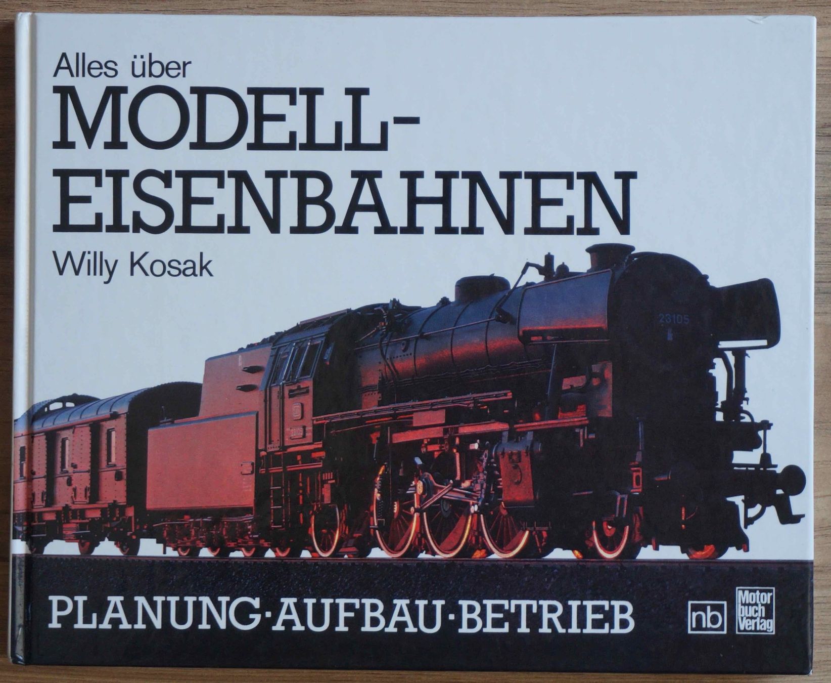 Libri: Alles über Modelleisenbahnen – Usato da Schindellegi venduto da woneschi