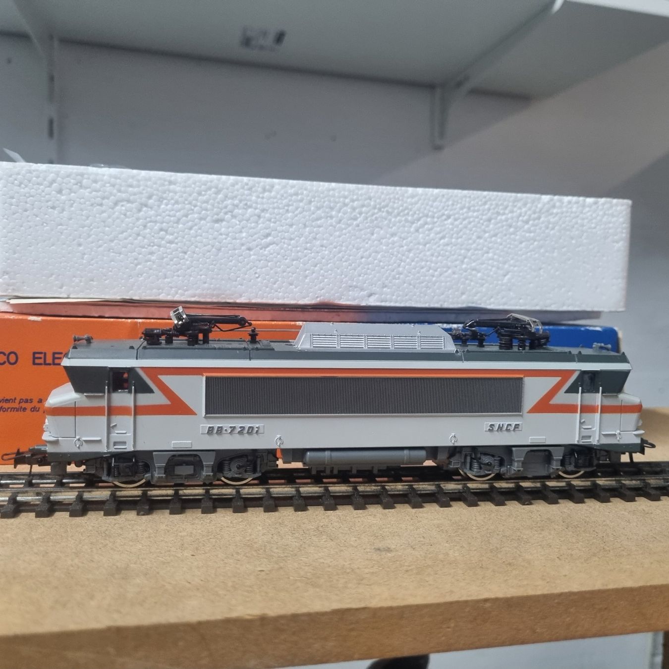Modellini di ferrovie: SNCF BB 7201 Elektrolok Modell mit OVP – Usato da Männedorf venduto da Spezial-Modelle 1
