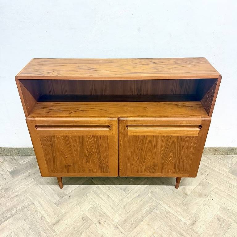 Cassettiere: Mid Century danish teak Sideboard by DYRLUND – Usato da basel venduto da vintory.ch 3