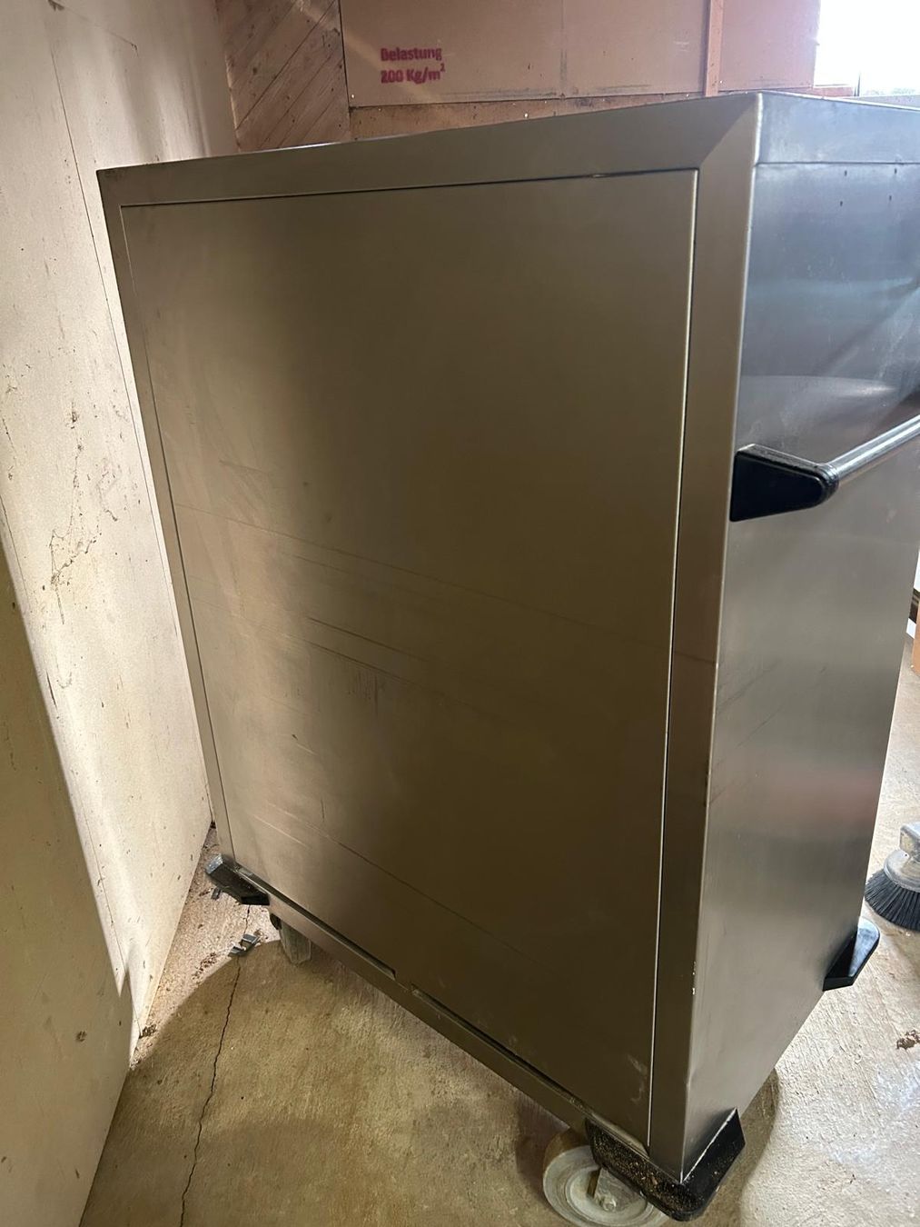 Armadi: Edelstahl Rollschrank – Usato da Grüt (Gossau ZH) venduto da wisdomio7 7