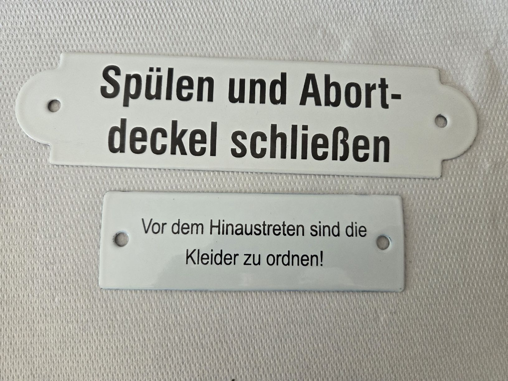 Insegne: Alte Emaille Schilder  2 Stück  – Usato da Dietikon venduto da Allegra34 1