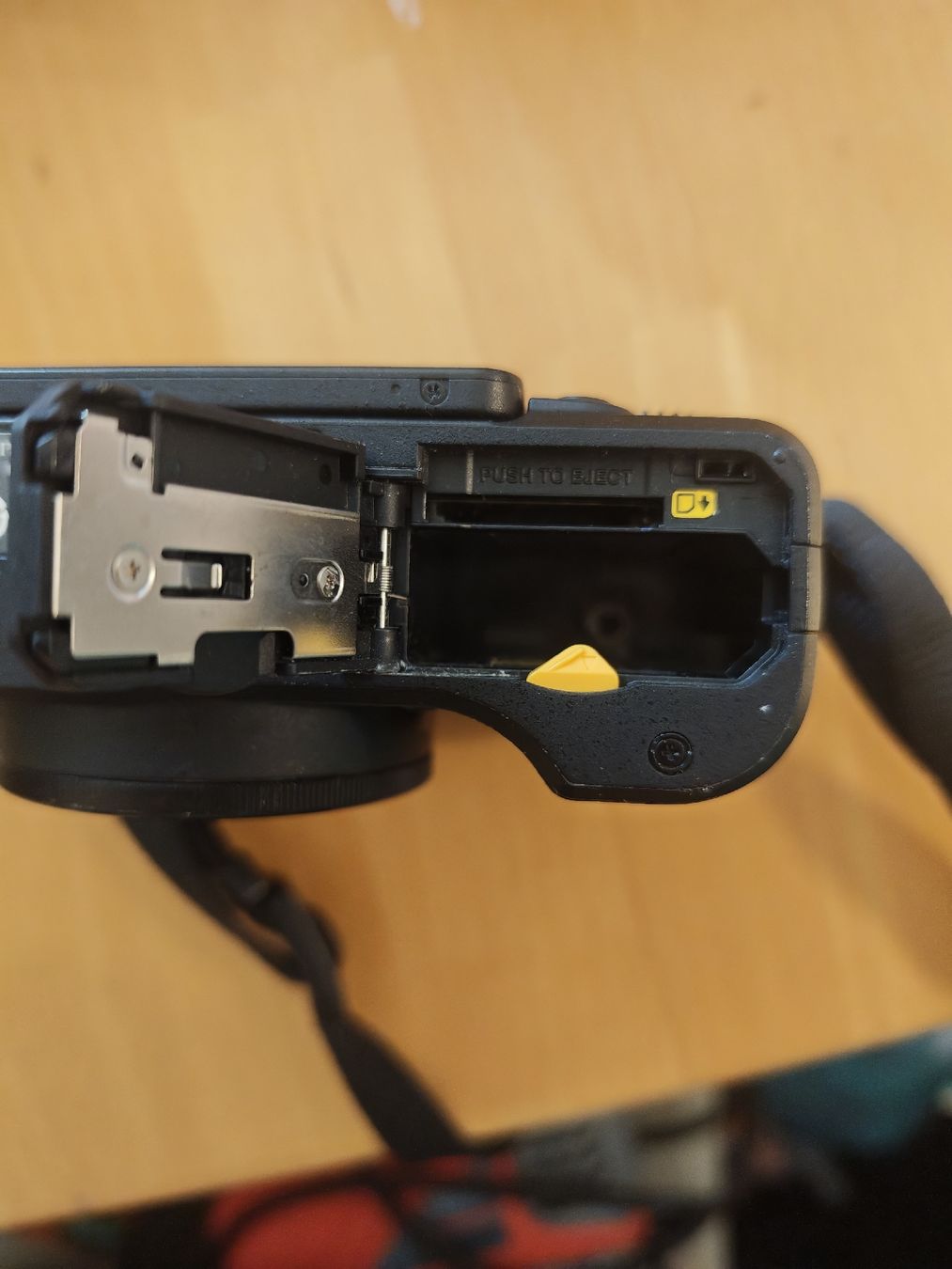 Nikon Fotocamera: Nikon Coolpix P7700 – Usato da Sarnen venduto da Laut_musik 6