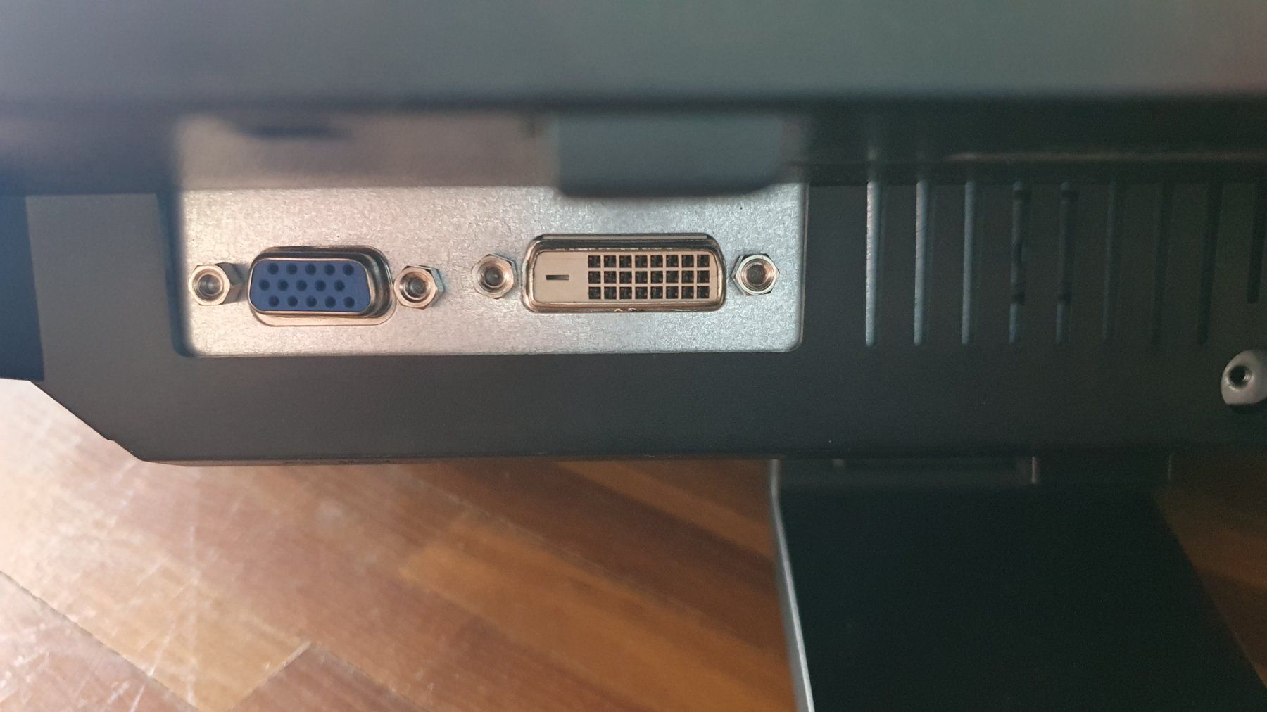 Dell Monitore: PC-Bildschirm, Computer Bildschirm Dell – Gebraucht aus Wallisellen von Sica1000 2