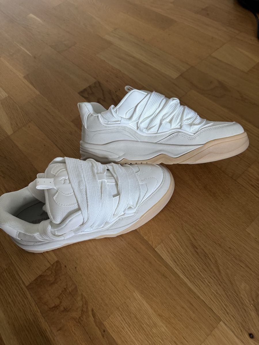 Scarpe da uomo: weisse Sneaker  – Nuovo (secondo la descrizione) da Winterthur venduto da dim_prz7