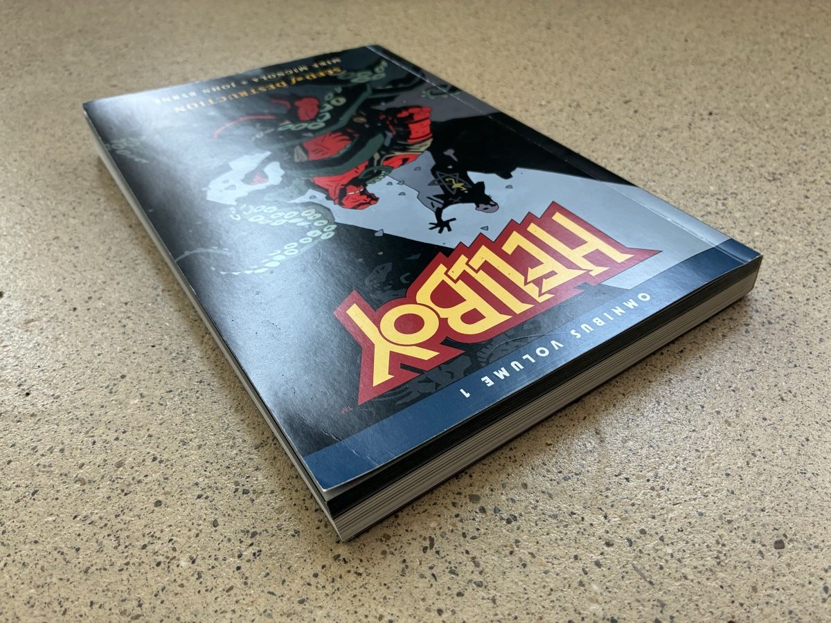 Comics: Hellboy Omnibus Volume 1: Seed of destruction – Gebraucht aus Zürich von 718zzQk99 2