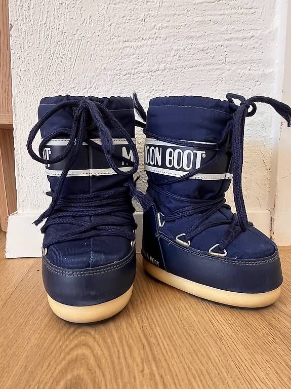 Scarpe per ragazzi: Moon Boot blau Gr. 23-26 – Usato da Künten venduto da Fannyli84
