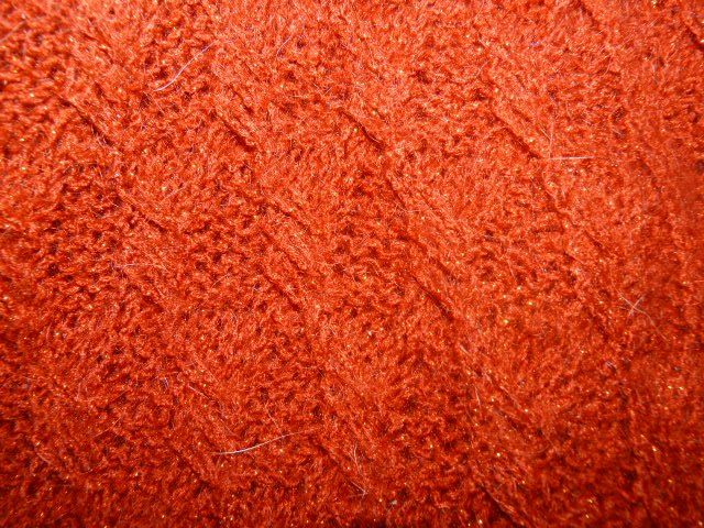 Maglioni & Felpe: Handgestrickter Wollpullover, Gr. 44, rot-gold – Usato da Nunningen venduto da Fashion-Ave51 3