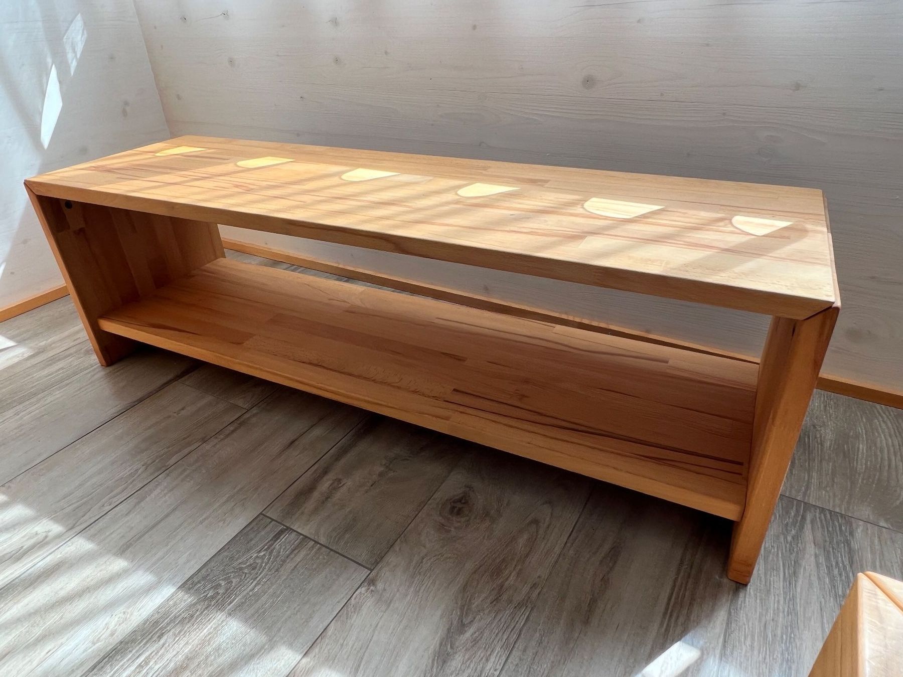 Panchine: Holzbank mit Ablage guter Zustand – Usato da Merzligen venduto da Paxi01 1