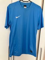 Sport T-Shirt Marke Nike Dri Fit.