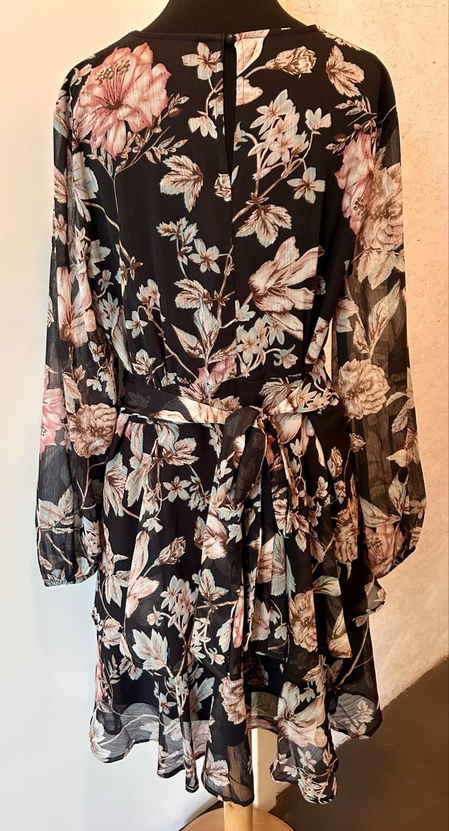 Lascana Kleider: Lascana Kleid, Grösse 44, neuwertig – Neu (gemäss Beschreibung) aus Oberhasli von anzis 4