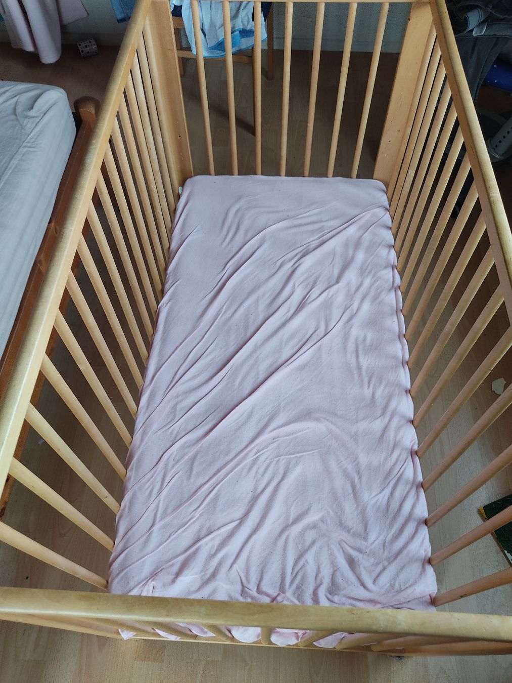 Betten: Baby Bett / höhenverstellbar – Gebraucht aus Altstätten SG von Rhein_Au 1