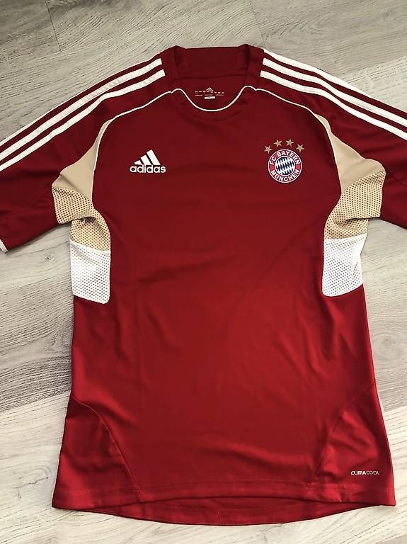Nike Kleiderpakete: Trainingsanzug FC Augsburg Herren – Gebraucht aus Wetzikon ZH von Andrea02071985 1