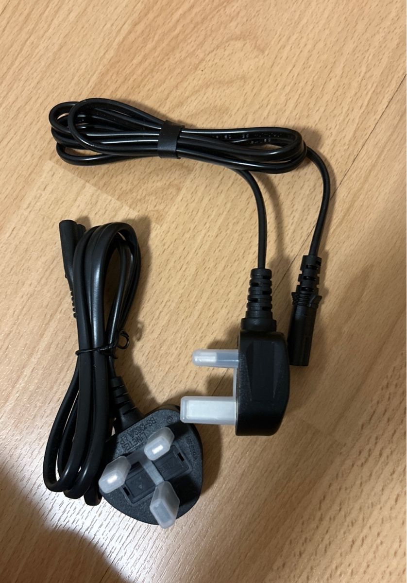 Spine: Britischer Stecker – Nuovo (secondo la descrizione) da Düdingen venduto da Sarindlibindli