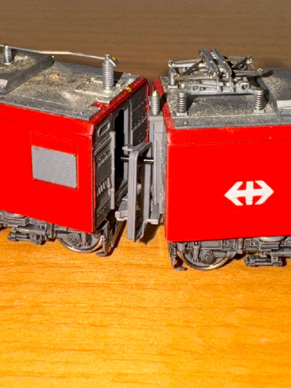 Modellini di ferrovie: Tomix Elektrolok EH500 ,  Version mit Bern Wappen – Usato da Kaiseraugst venduto da winnetou04 9