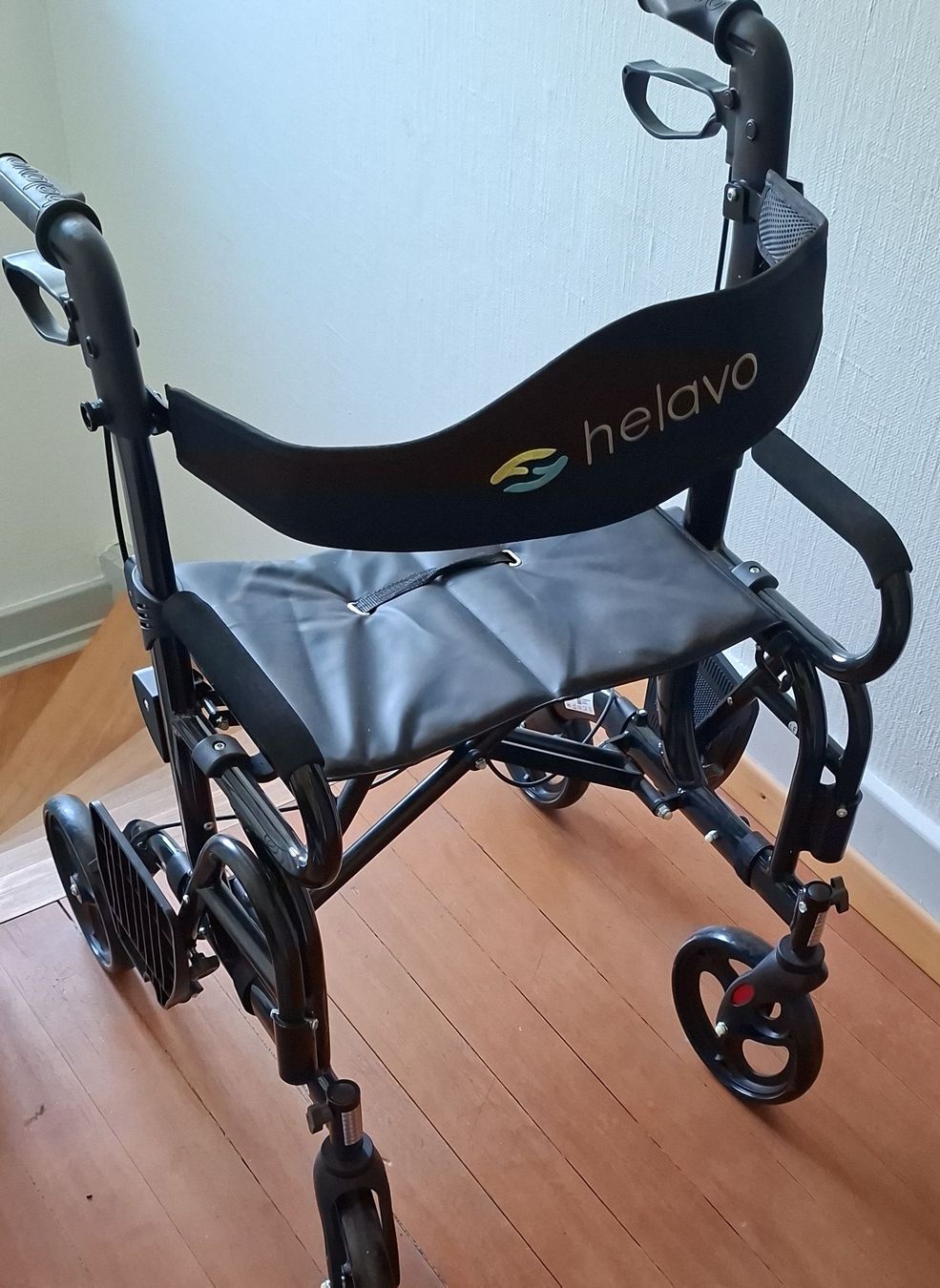 Ausili per la deambulazione: Helavo Rollator Black Used – Usato da Brugg AG venduto da chr_l8hk