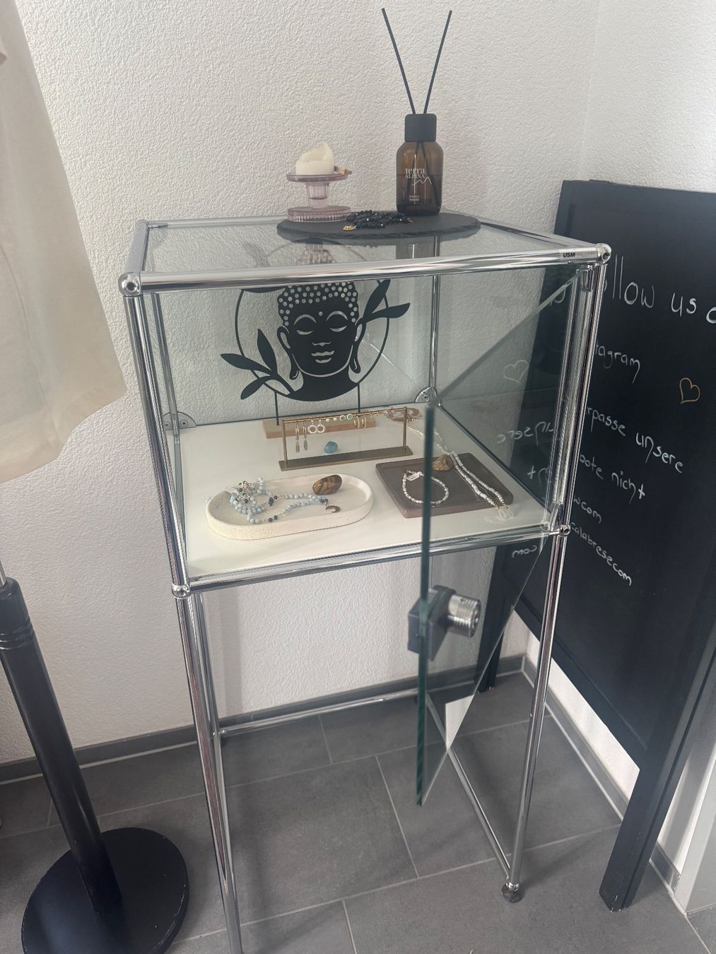 USM Vitrines: USM Vitrine – D'occasion à St. Gallen par ca.napoli 1