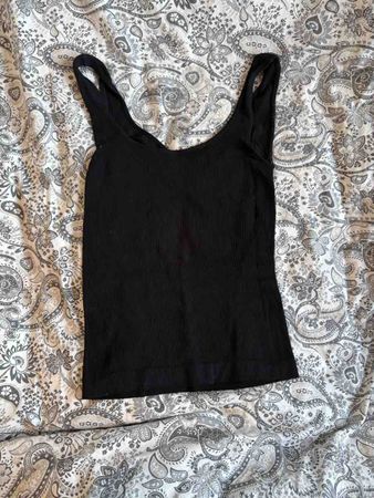 Damen Top schwarz Grösse M Rippstrick