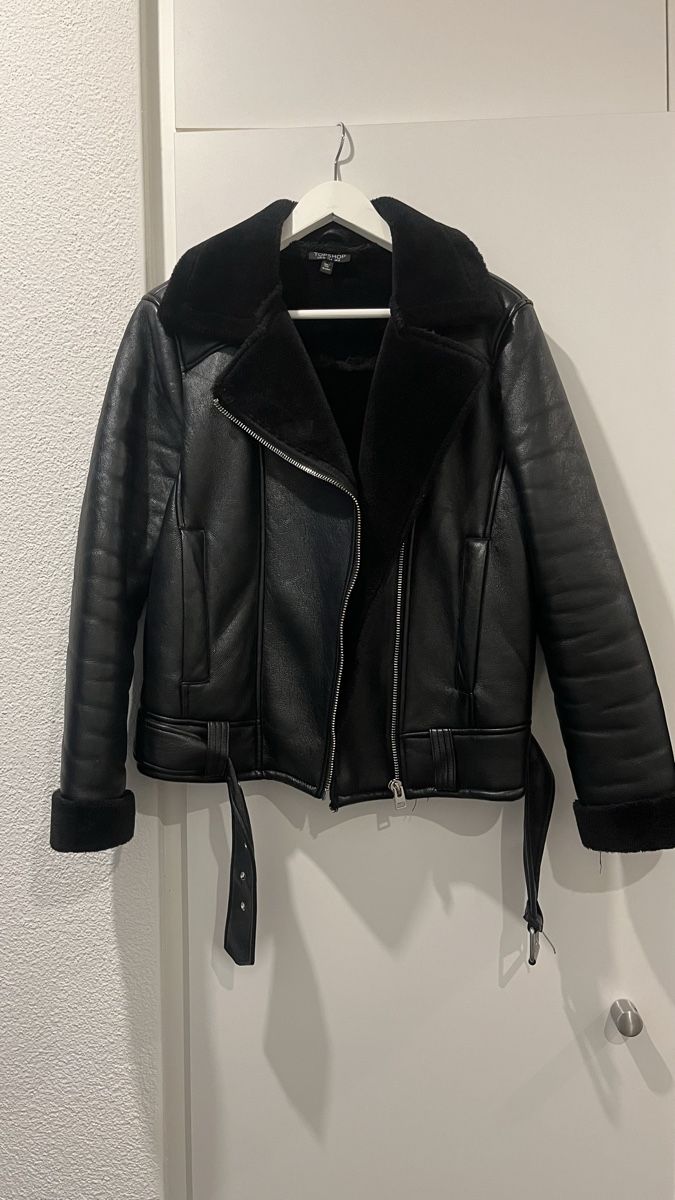 Topshop Giacche: Topshop Kunstlederjacke mit Fell Gr 36 – Nuovo (secondo la descrizione) da Zürich venduto da sin_w6ft