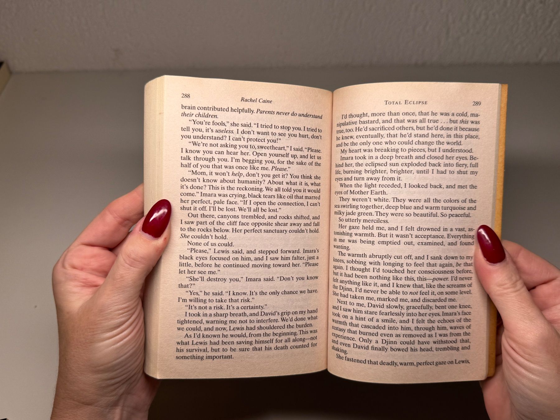 Libri: NOVEL: Rachel Caine, Total Eclipse – Usato da Grosswangen venduto da English_books 8
