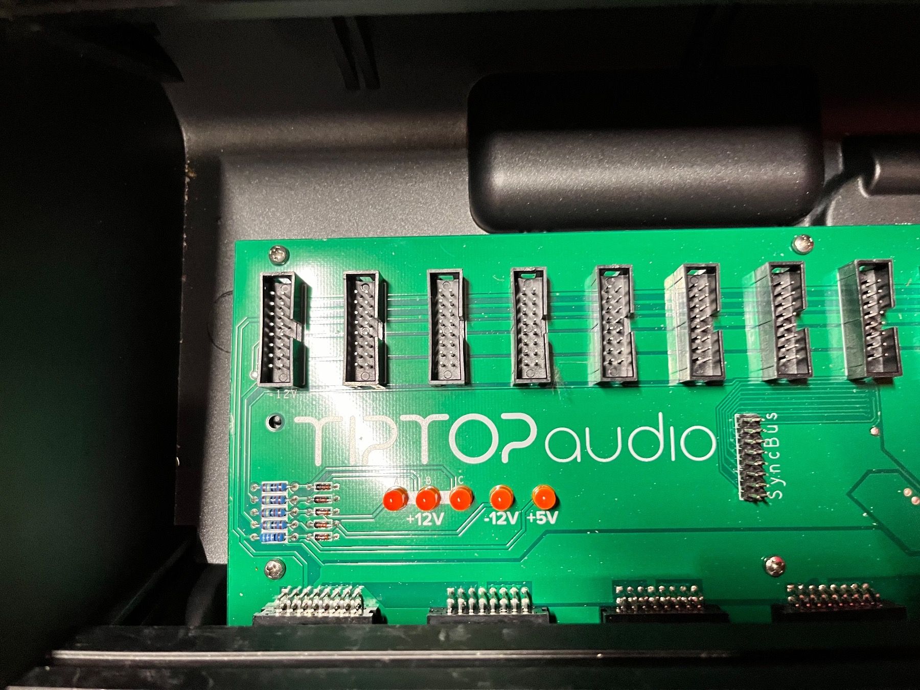 Musikinstrumente: Tiptop Audio Eurorack Case -Mantis black – Gebraucht aus Genève von