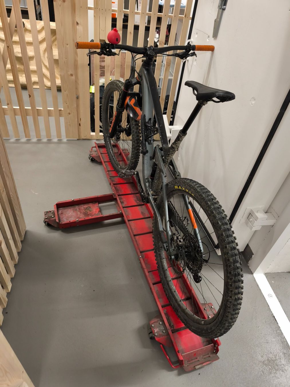 Stander: Motorrad Rangierschiene / Rangierhilfe – Usato da Brunnen venduto da artixx 1