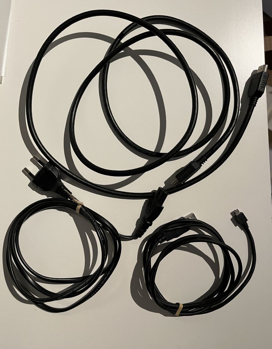 Sony Console: Playstation 4 inkl. 2 Controller und 5 Spielen – Usato da Liestal venduto da Skrtelsanchez 2