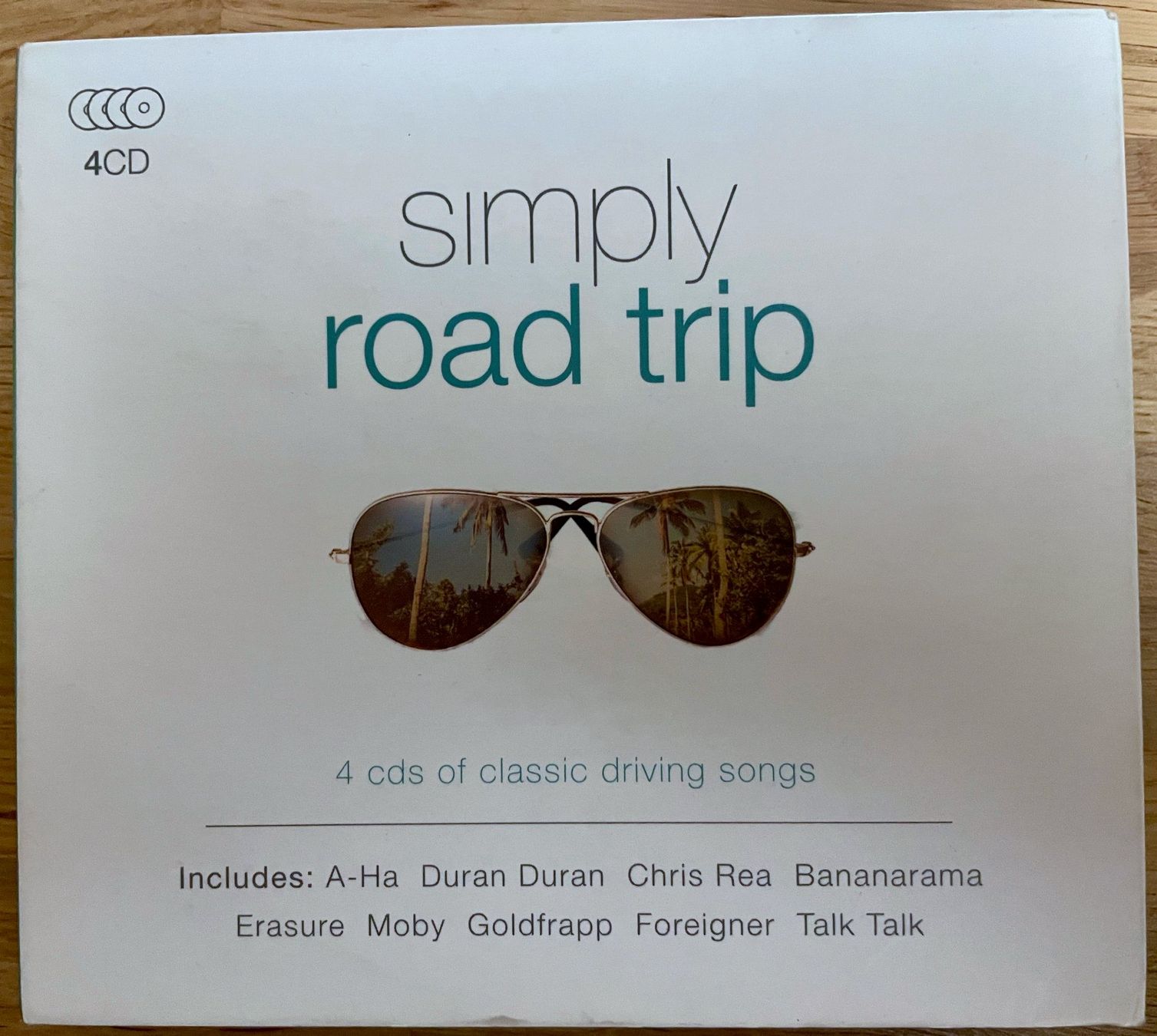 CD: CD - Simply Road Trip - 2016 - 4 CD's – Usato da Winterthur venduto da Secondhand-Family