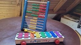 Rechner und Xylophon Kinder