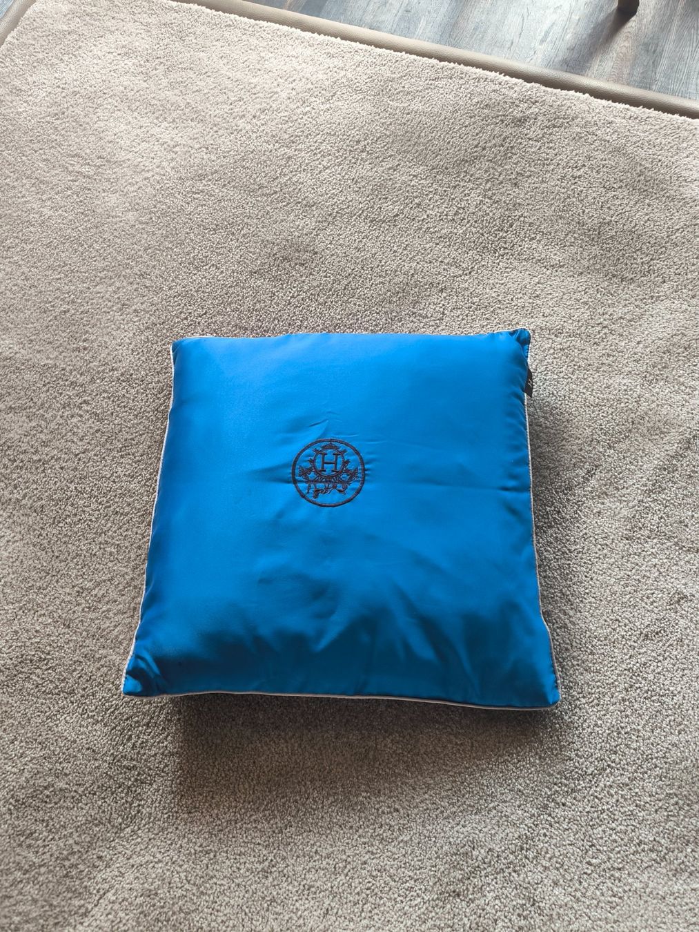 Cuscini: Housse de coussin Hermès – Usato da Zug venduto da LindaManga 2