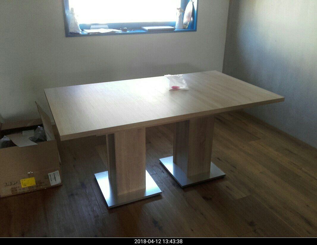 Pfister Set di tavolo e panche: Tisch mit 4 Stühlen aus Kunstleder – Usato da Schaffhausen venduto da bsi_ln57