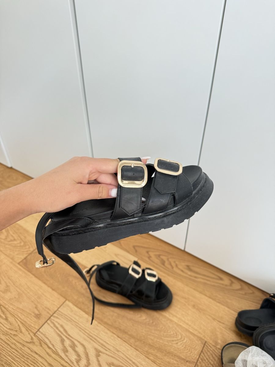 Scarpe da donna: Sandals – Usato da Nebikon venduto da Preloved_bykelly