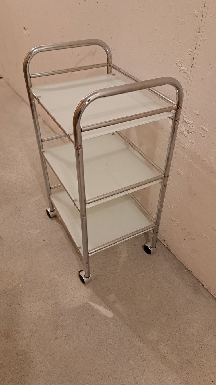 Möbel & Einrichtung: 3-stöckiger Tablarwagen – Gebraucht aus Luzern von Abisz1 1