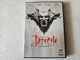 Dracula  (Bram Stoker)