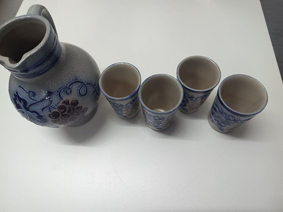 Geschirrsets: Stein Krug mit Becher – Neu (gemäss Beschreibung) aus Amlikon-Bissegg von Bienenlok