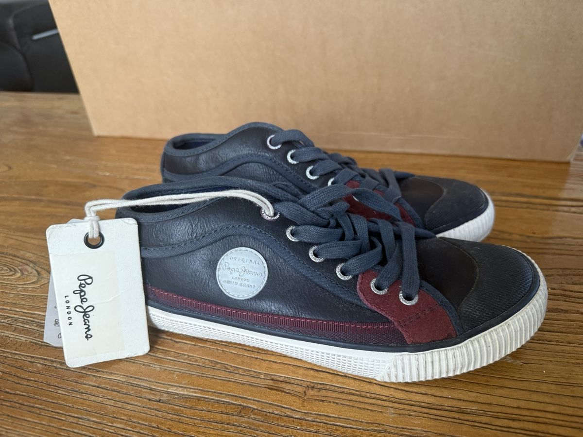 Pepe Jeans Scarpe da uomo: Pepe Jeans sneakers, size 36. New – Nuovo (secondo la descrizione) da Veyrier venduto da EleMast