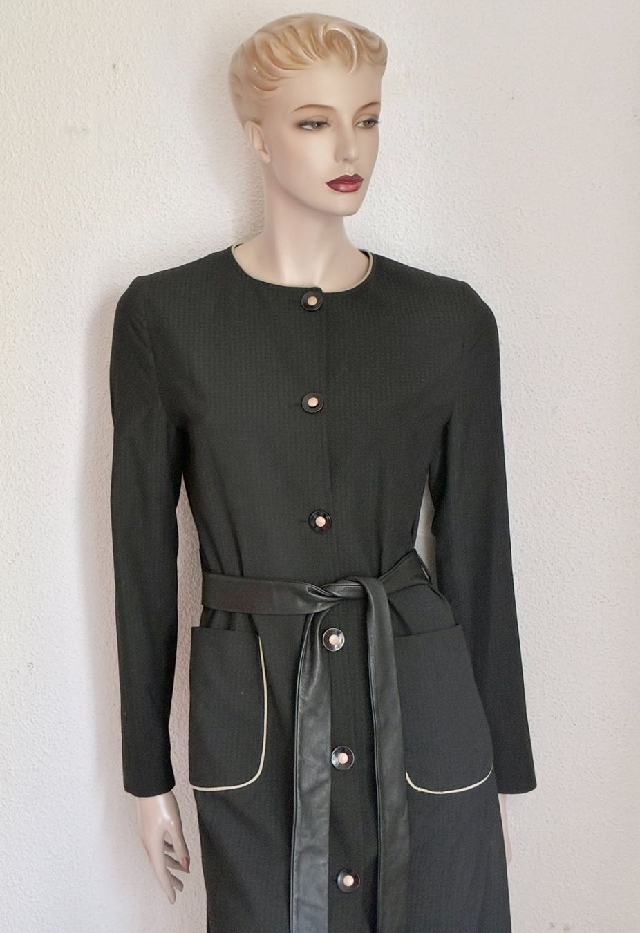 Vestiti: Schwarzes Baumwoll Mantelkleid mit Ledergürtel – Usato da Kloten venduto da Nephty