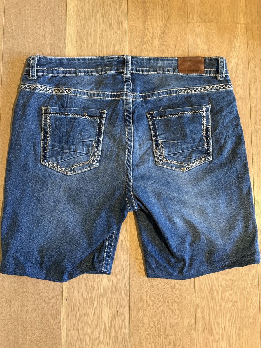 Jeans: Y2K Jeans-Shorts – Usato da Riehen venduto da vintage_basel