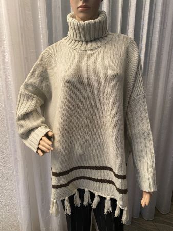 perfekter Auftritt mit diesem Poncho-Pullover, 42/44